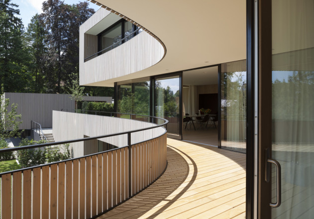 bembe-dellinger-buero-und-wohnhaus-starnberg-fassade-tag