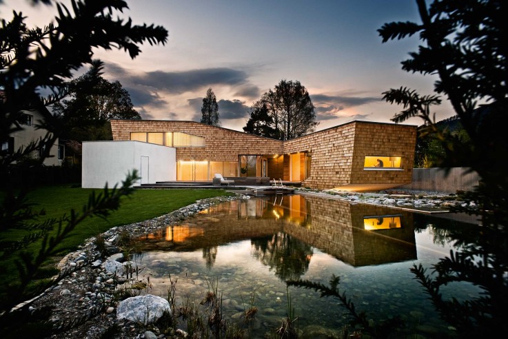 Yes Architecture nachhaltiges Holzhaus Schwimmteich