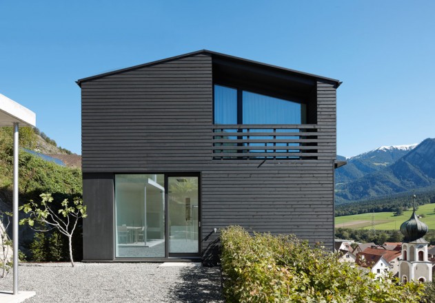 Albertin Partner Architekten Einfamilienhaus Holzelementbauweise Seitenansicht