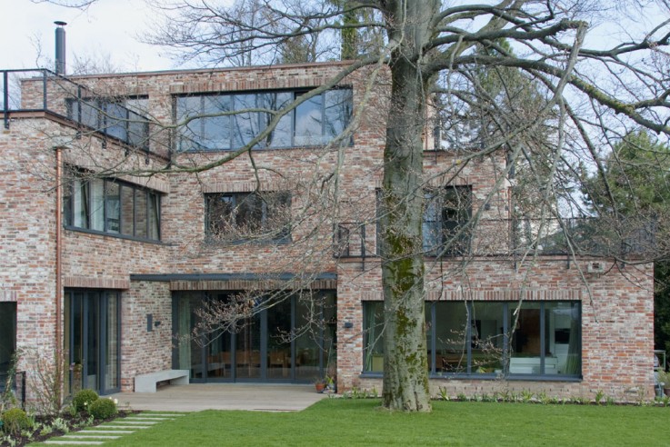 innerstädtisches Wohnhaus Schindel Moser Architekten alte Ziegel-Fassade