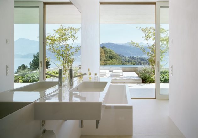 Terrassenhäuser Daniele Marques Innenansicht Badezimmer Panoramablick